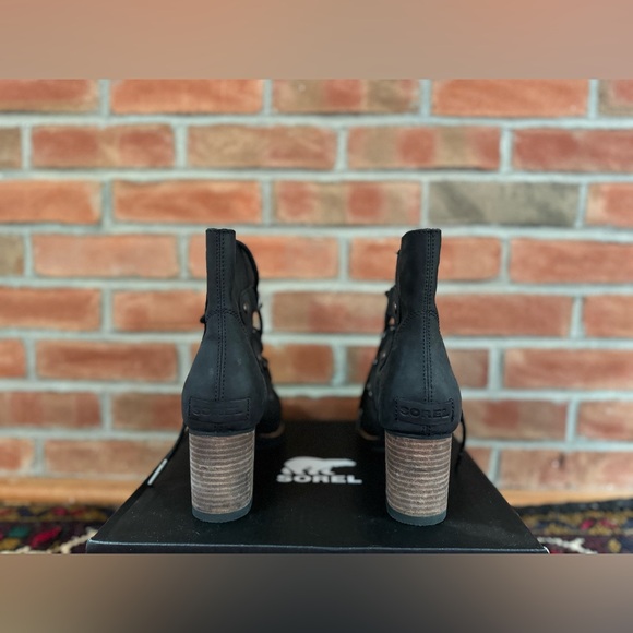 Sorel Addington Lace Boots Size 7/38 - Picture 3 of 6